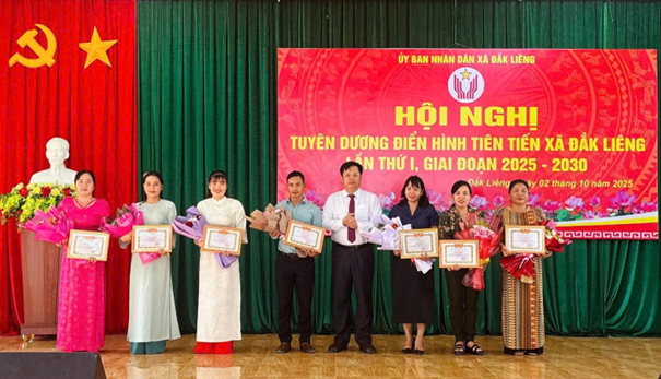 Hoi nghi DHTT5